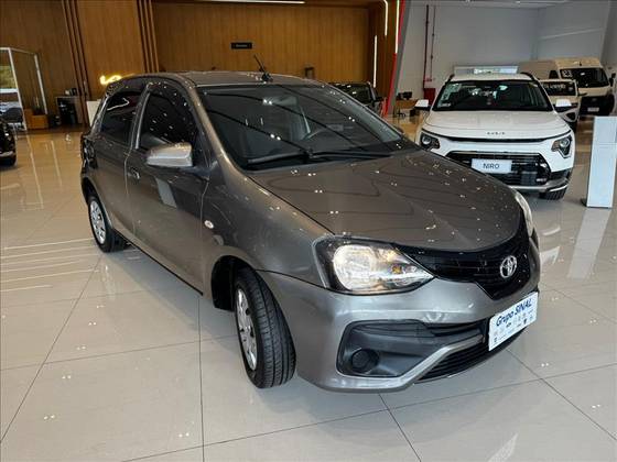 TOYOTA ETIOS 1.3 X 16V FLEX 4P MANUAL TOYOTA ETIOS 1.3 X 16V FLEX 4P MANUAL